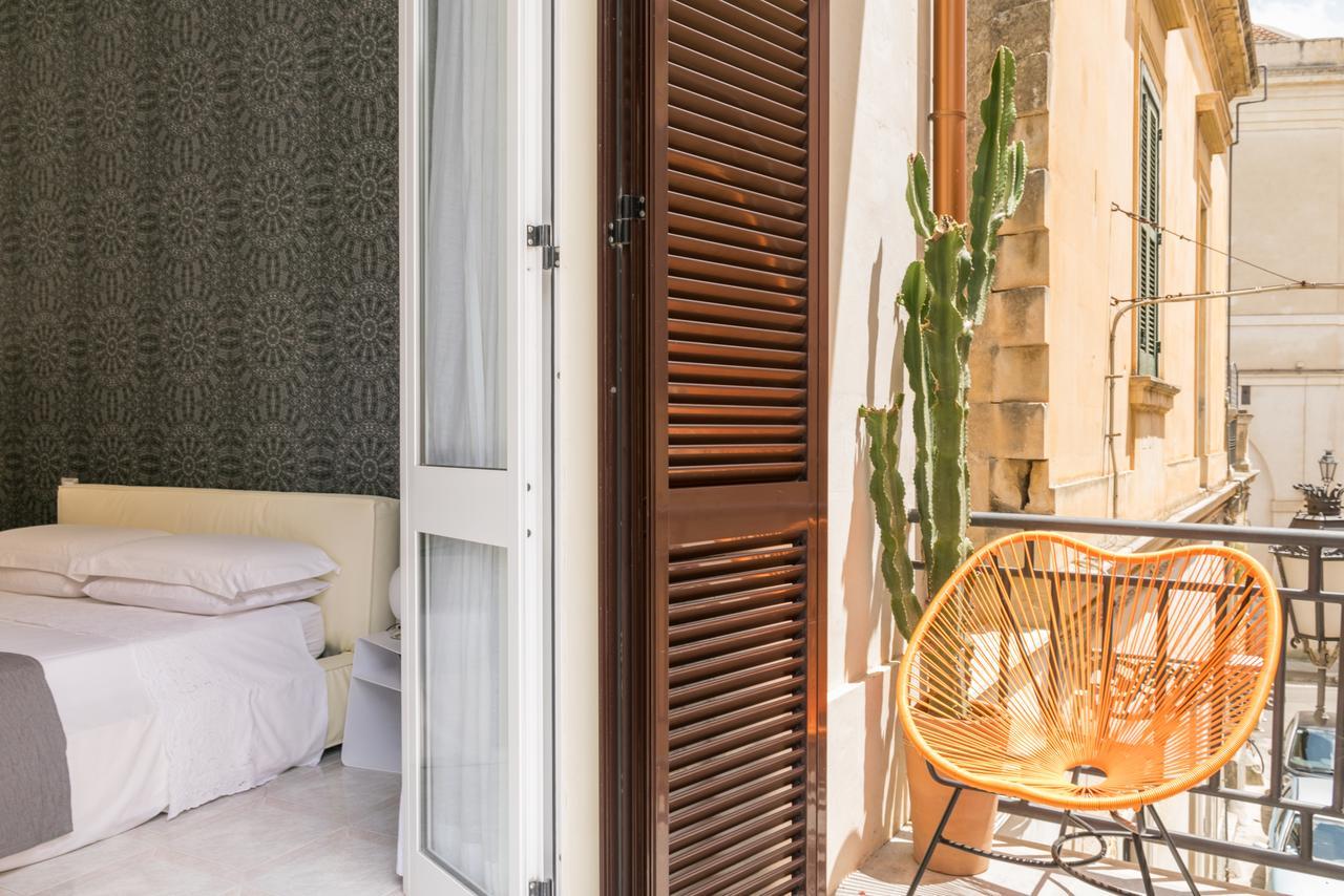 B&B Le Giravolte เลชเช ภายนอก รูปภาพ