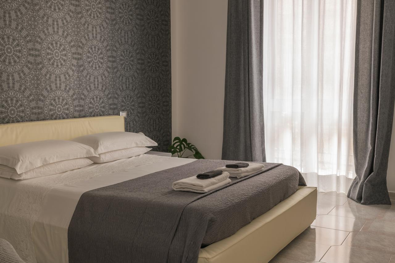 B&B Le Giravolte เลชเช ภายนอก รูปภาพ
