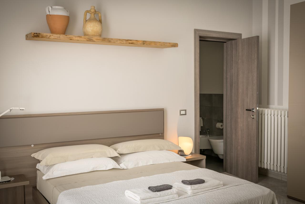 B&B Le Giravolte เลชเช ภายนอก รูปภาพ