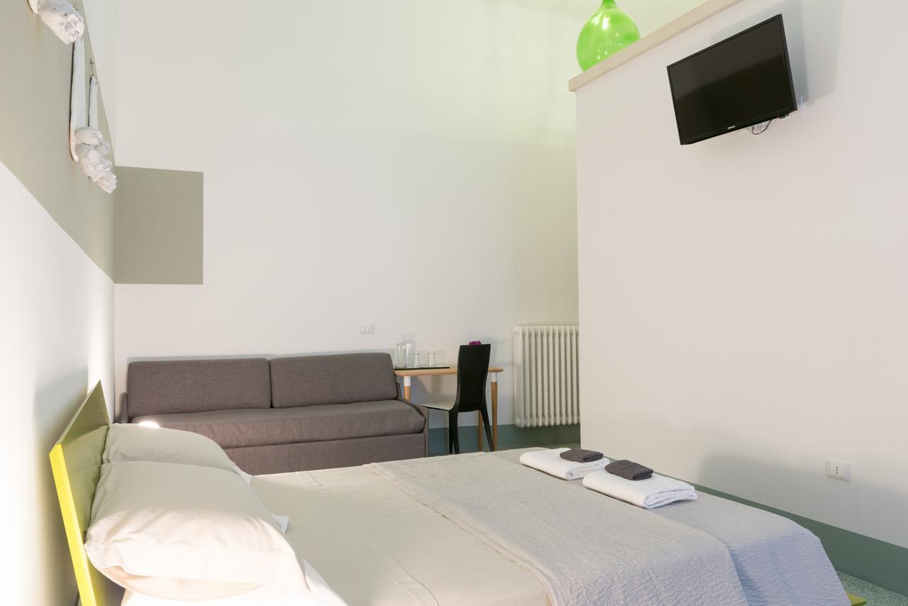 B&B Le Giravolte เลชเช ภายนอก รูปภาพ